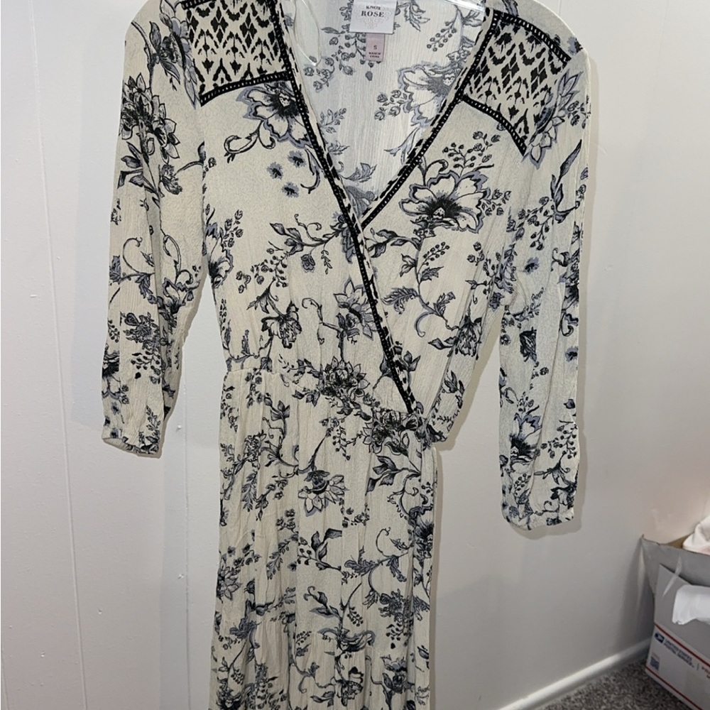 Knox Rose Black and White Floral Dress